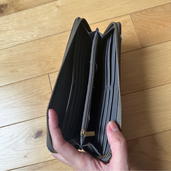 Fossil Geometric Multicolor Leather Zip Wallet - Picture 4 of 4